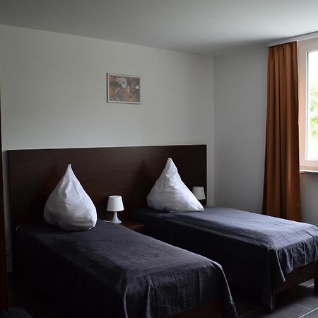 Zwei Raben Pension Mohuč Exteriér fotografie